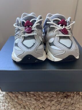 New Balance Gray, White & Magenta Kids Sneakers